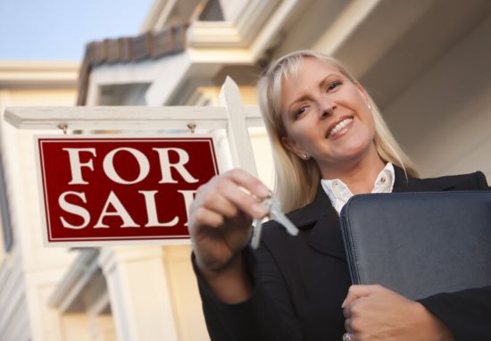 How Do Real Estate Agents Get Paid? 
